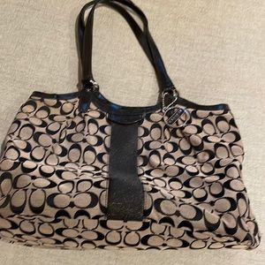 Coach signature print pocketbook